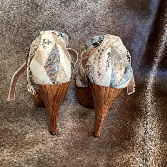 Charlotte Russe Multi Colored Strap Detail Peep Toe Heels - Picture 4 of 13